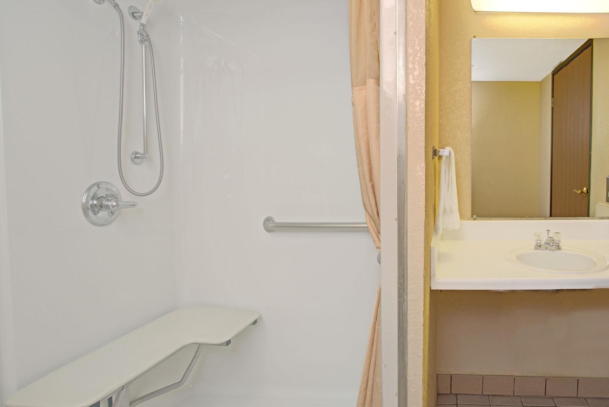Super 8 By Wyndham Wheat Ridge/Denver West Room photo