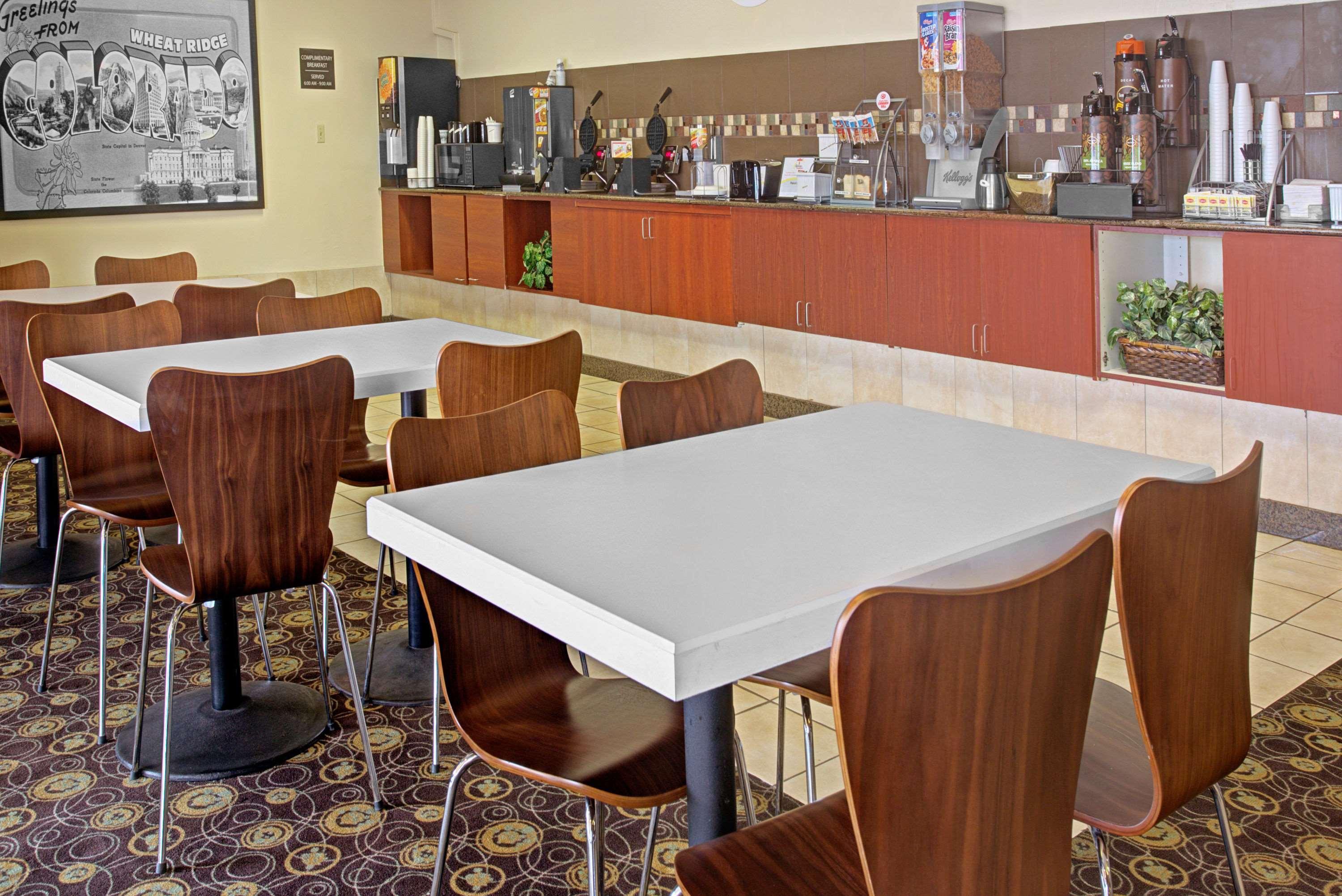 Super 8 By Wyndham Wheat Ridge/Denver West Exterior photo