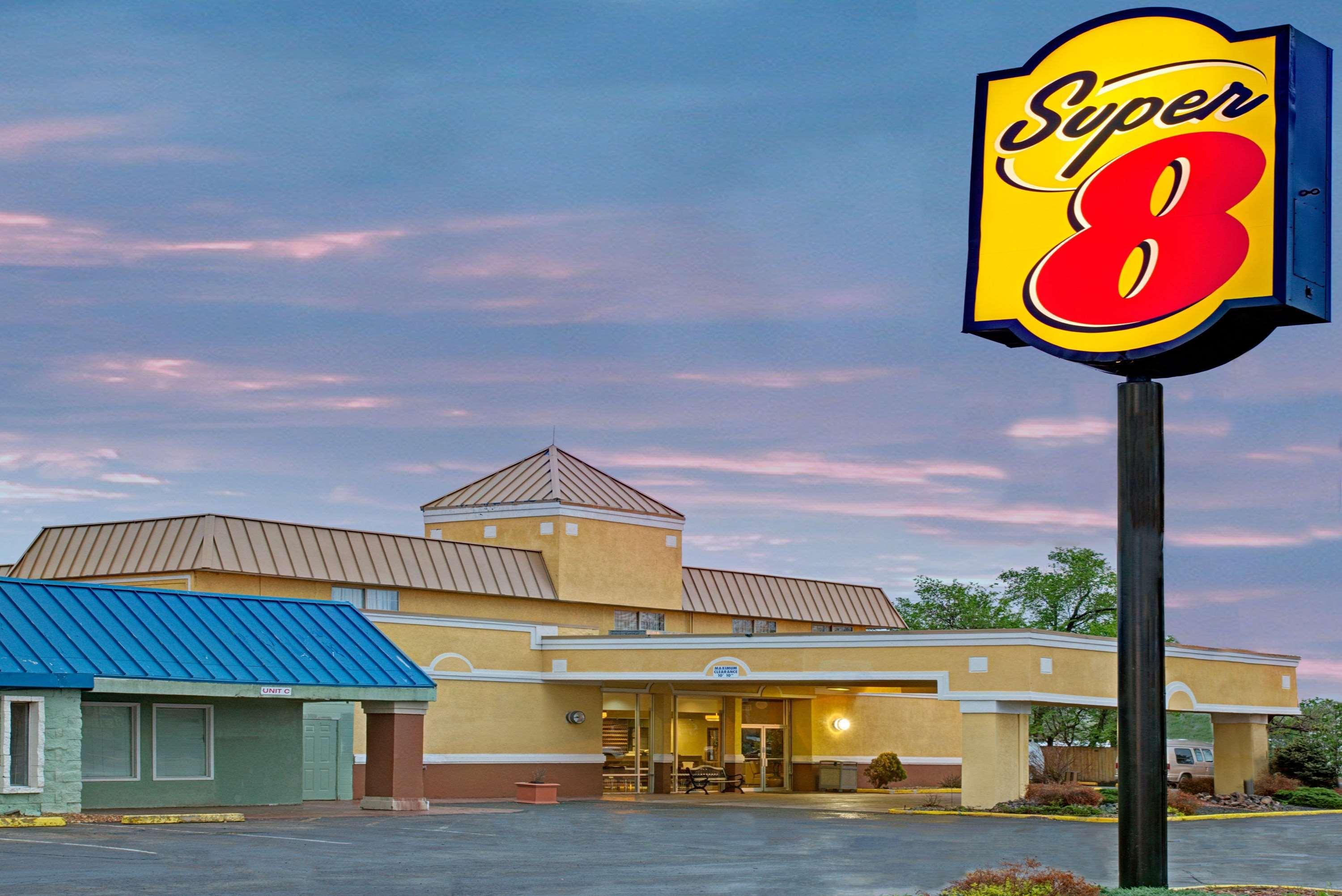 Super 8 By Wyndham Wheat Ridge/Denver West Exterior photo