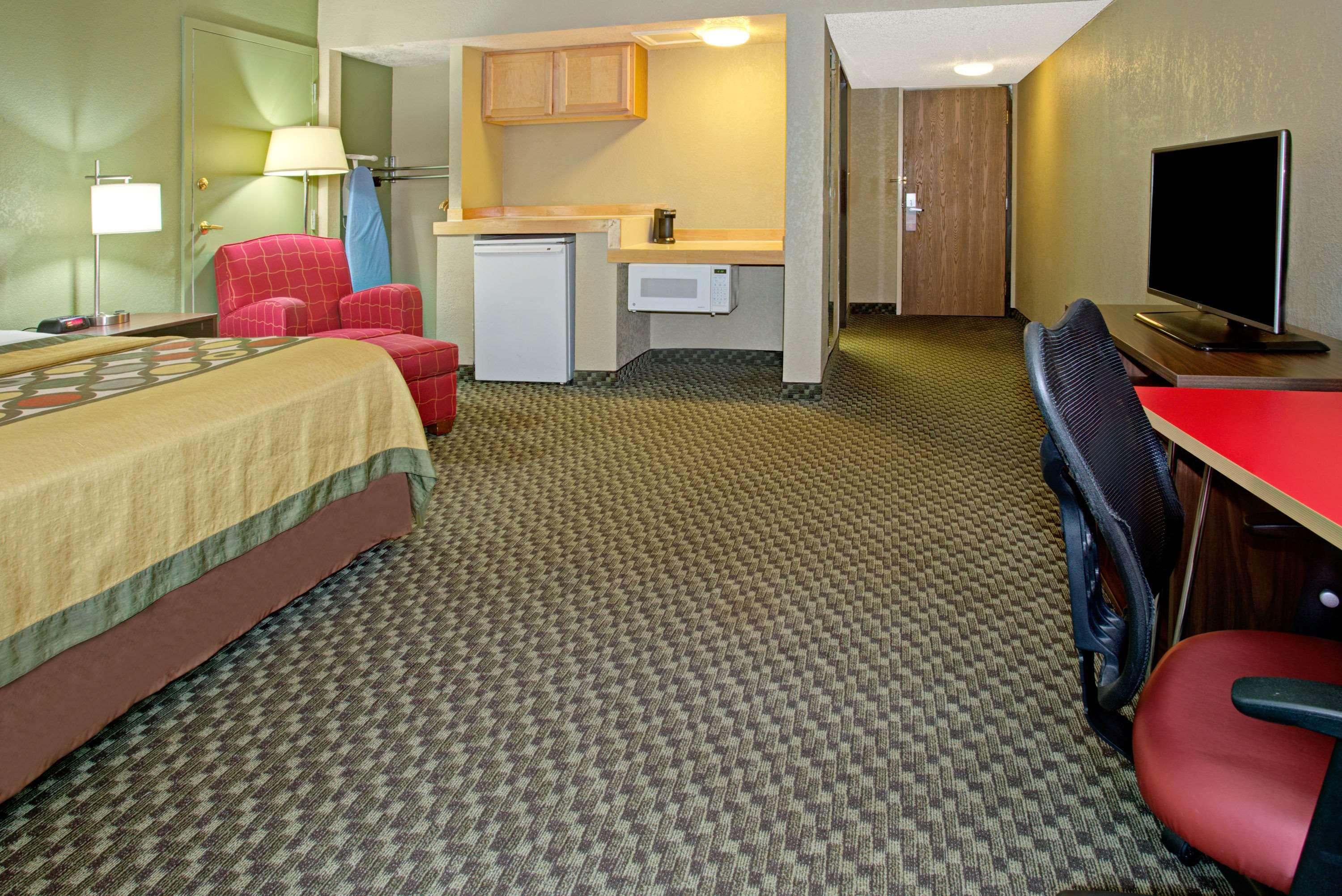 Super 8 By Wyndham Wheat Ridge/Denver West Exterior photo